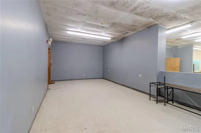 Primary bedroom — 111 E Camden Avenue Richland Missouri real estate
