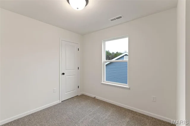 Living room — 2209 Heatherfield Drive Rolla Missouri real estate