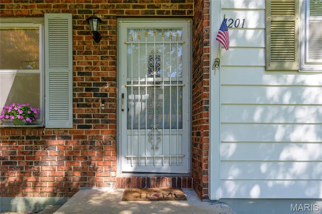 Front exterior — 1201 Hull Valley Drive Waynesville Missouri real estate