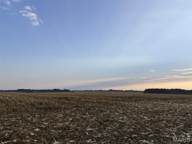 Living room — 24 +/- Acres Ac State Hwy AA Wright City Missouri real estate