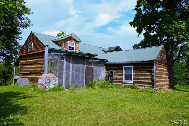 Primary bedroom — 358 Highway P Rhineland Missouri real estate