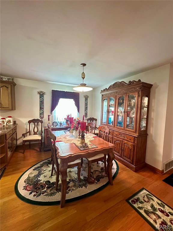 Primary bedroom — 1854 Osage Drive Rolla Missouri real estate