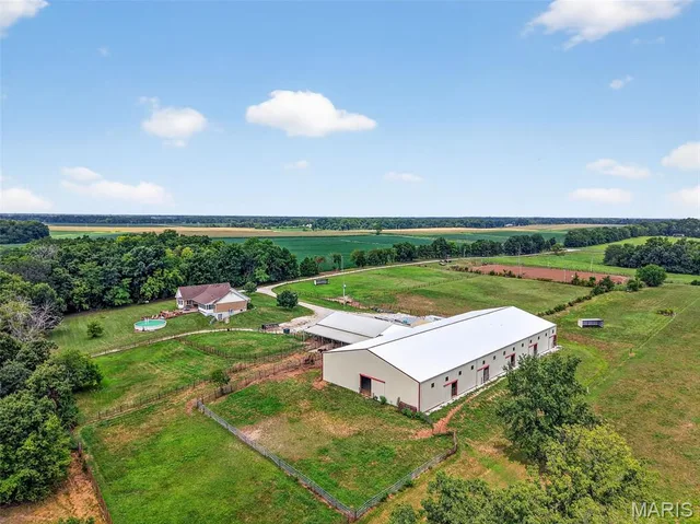 16400 Pleasant Hill Road, Wright City MO real estate
