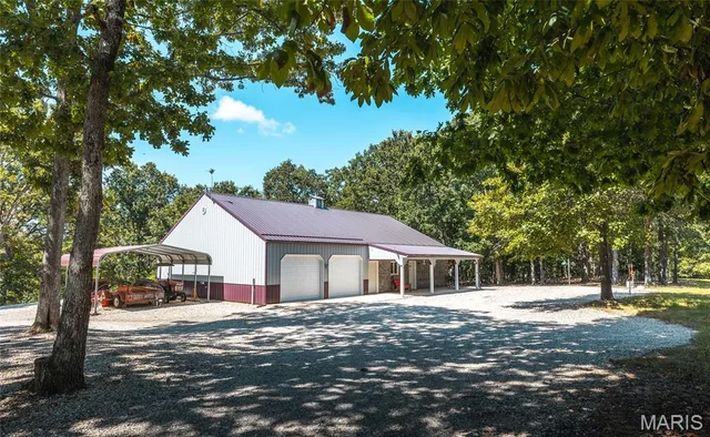 24418 Golden Beach Rd, Eldon MO