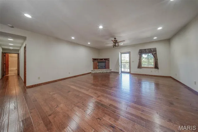 Primary bedroom — 283 Broken Post Drive Richland Missouri real estate