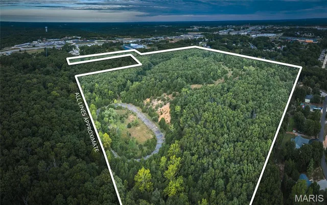 Front exterior — 40 acres Bosa Drive St Robert Missouri real estate