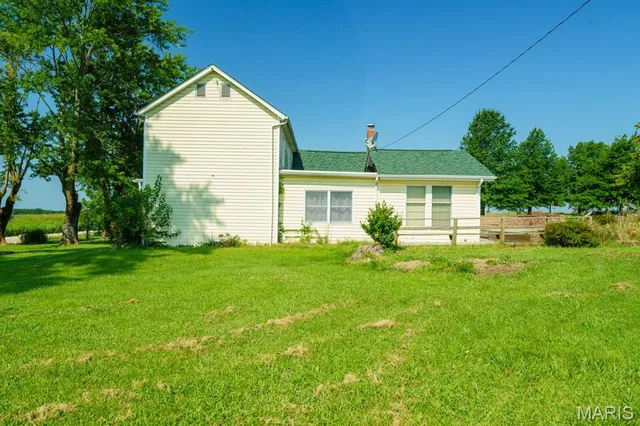 Front exterior — 20454 Maries Road 453 Vichy Missouri real estate