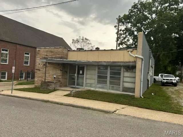 Front exterior — 206 N Lynn Street Waynesville Missouri real estate