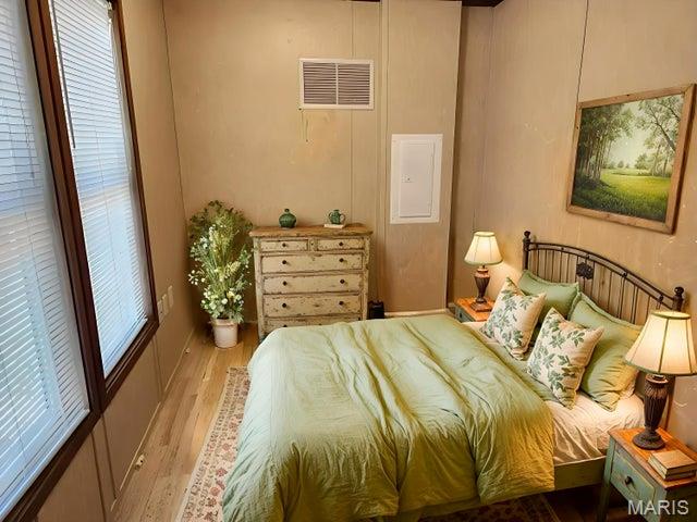 Primary bedroom — 411 W Nelson Conway Missouri real estate