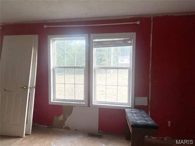 Living room — 30865 Sterling Road Laquey Missouri real estate