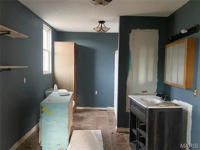 Kitchen — 30865 Sterling Road Laquey Missouri real estate