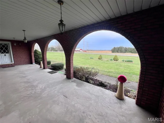 Kitchen — 1976 Highway 28 Owensville Missouri real estate