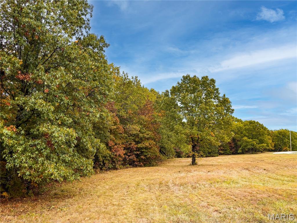 16 +/- Acres Sunset Trails Warrenton Missouri home for sale listed at $273,405