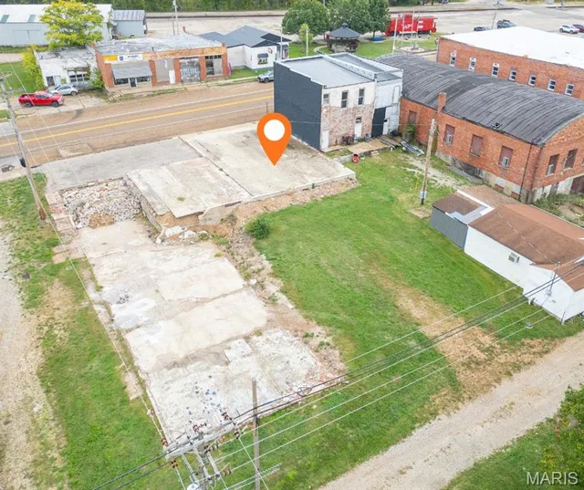 Primary bedroom — 120 N Commercial Street Crocker Missouri real estate
