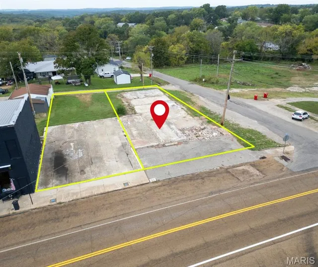 124 Commercial Street, Crocker MO