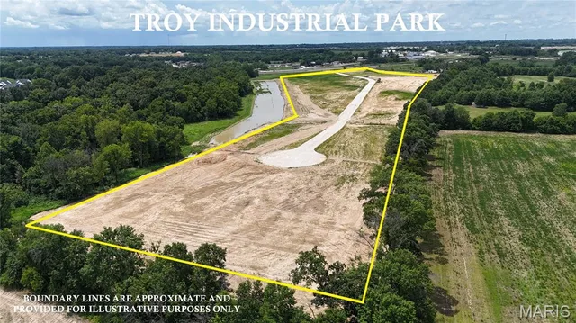 Living room — 0 East Outer Road Hwy 61 (Multiple Industrial Lots) Troy Missouri real estate
