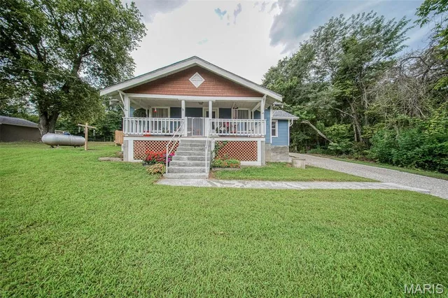 Front exterior — 18726 State Route P Newburg Missouri real estate