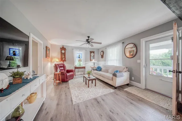 Primary bedroom — 18726 State Route P Newburg Missouri real estate