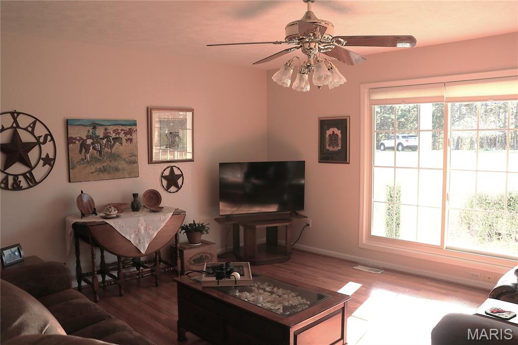 Photo 32