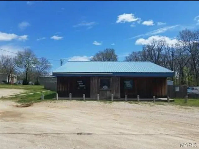 Front exterior — 13850 Highway 28 Dixon Missouri real estate