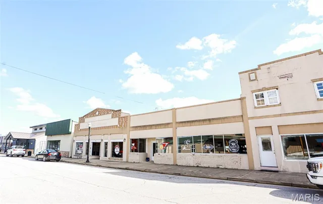 Front exterior — 130 W Washington Street St James Missouri real estate