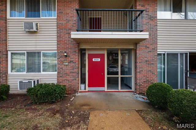 9924 Bunker Hill Drive, St Louis MO