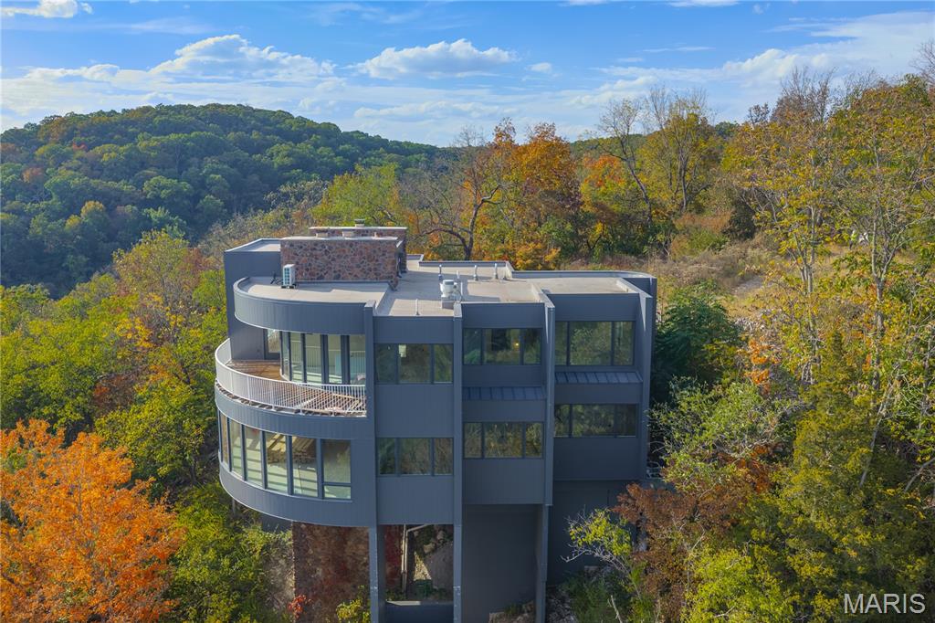 800 Holland Road Ballwin Missouri 5 bedroom 4 bathroom home for sale listed at $1,690,000