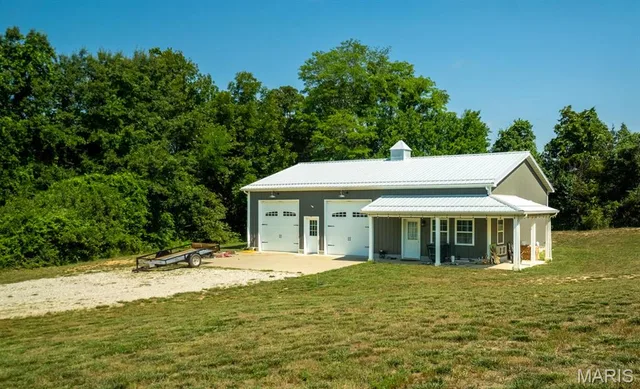 Front exterior — 1335 Thomas Drive Rolla Missouri real estate