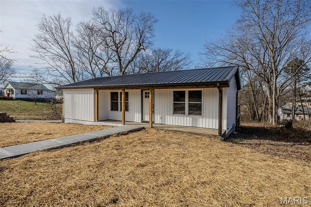 111 Eastside Street, Crocker MO