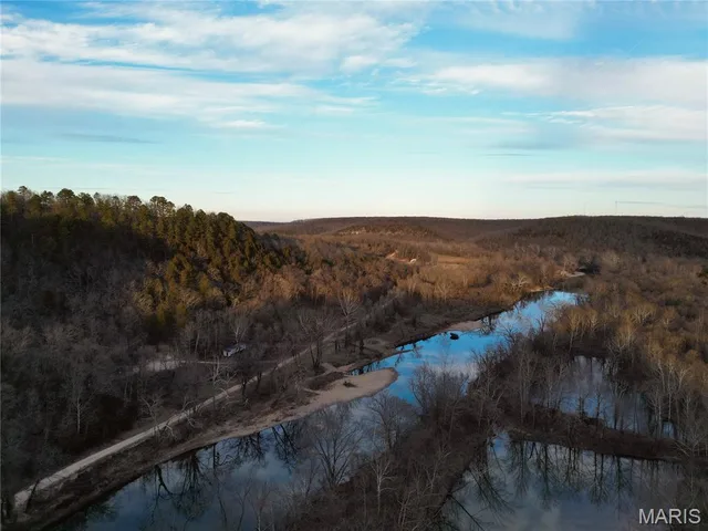 Living room — 1.00 +/- Acre Hartford Rd Dixon Missouri real estate