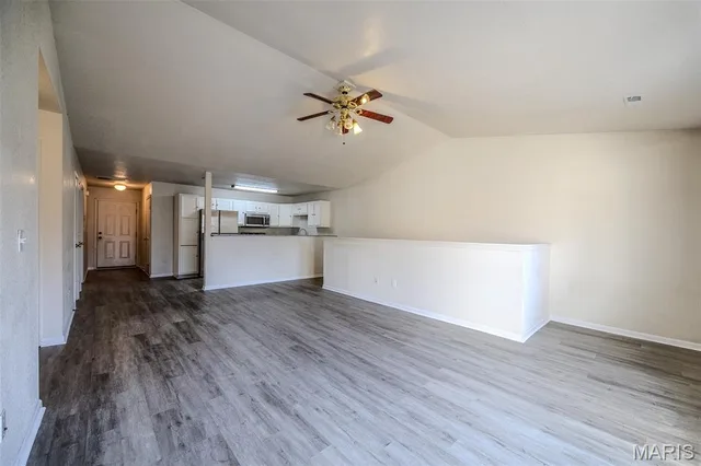 Primary bedroom — 20955 Homer Street St Robert Missouri real estate