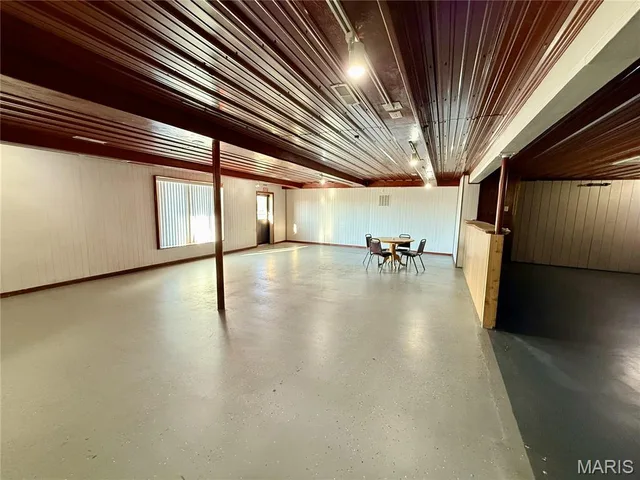 Kitchen — 12840 Highway 17 Roby Missouri real estate