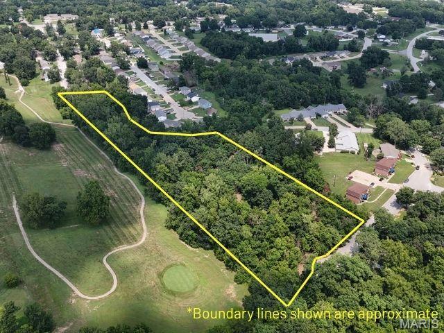 Primary bedroom — 5 S Park Drive Hannibal Missouri real estate