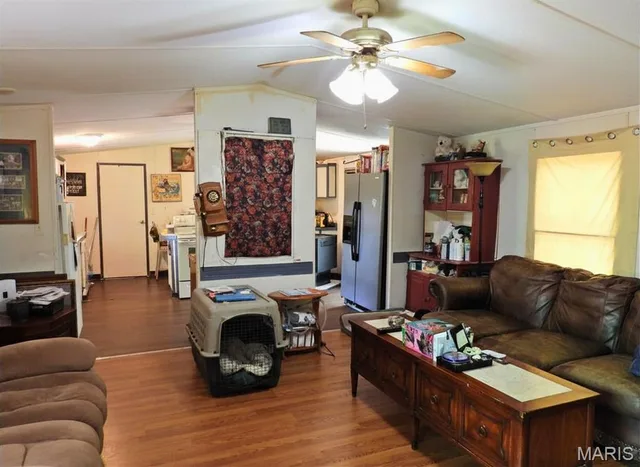 Living room — 14901 Beauty Drive Crocker Missouri real estate