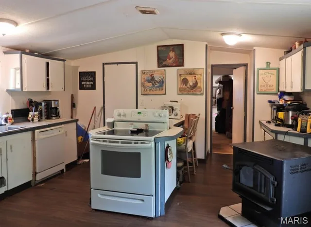 Primary bedroom — 14901 Beauty Drive Crocker Missouri real estate