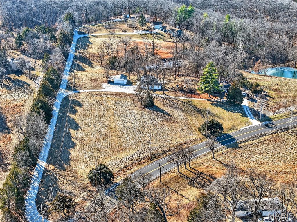 818 W Highway D Wentzville Missouri 2 bedroom 1 bathroom home for sale listed at $470,000