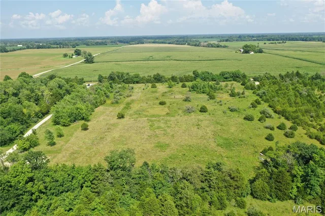 14.57 Acres Red Oak Road, High Hill MO