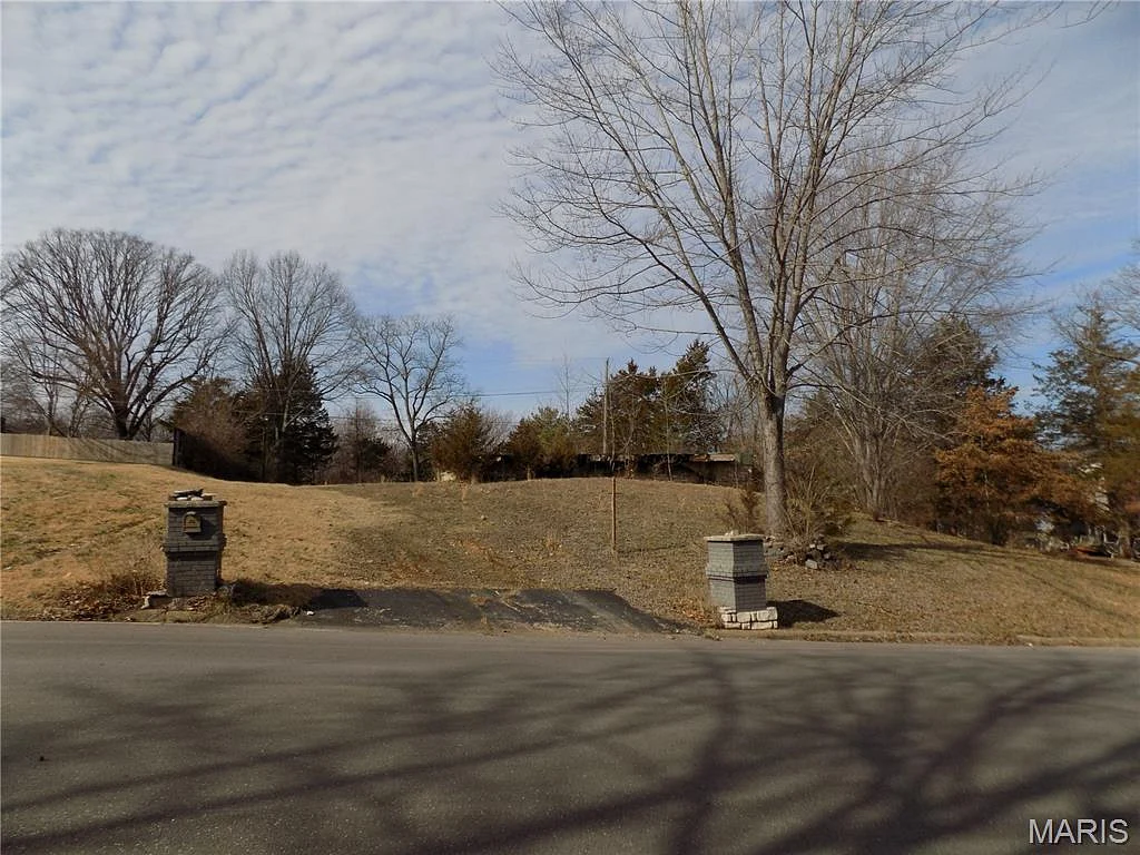 1102 Sycamore Drive, Rolla MO