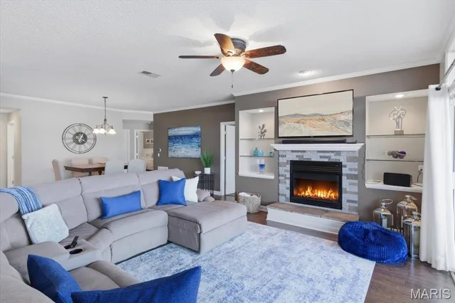 Living room — 117 Evergreen Condo Drive Sunrise Beach Missouri real estate
