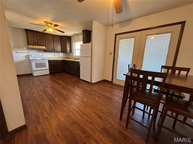 Kitchen — 314 County Road 212 Linn Missouri real estate