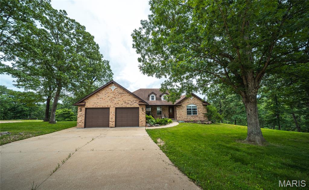 622 Elk Run St Clair Missouri 4 bedroom 3 bathroom home for sale listed at $614,900