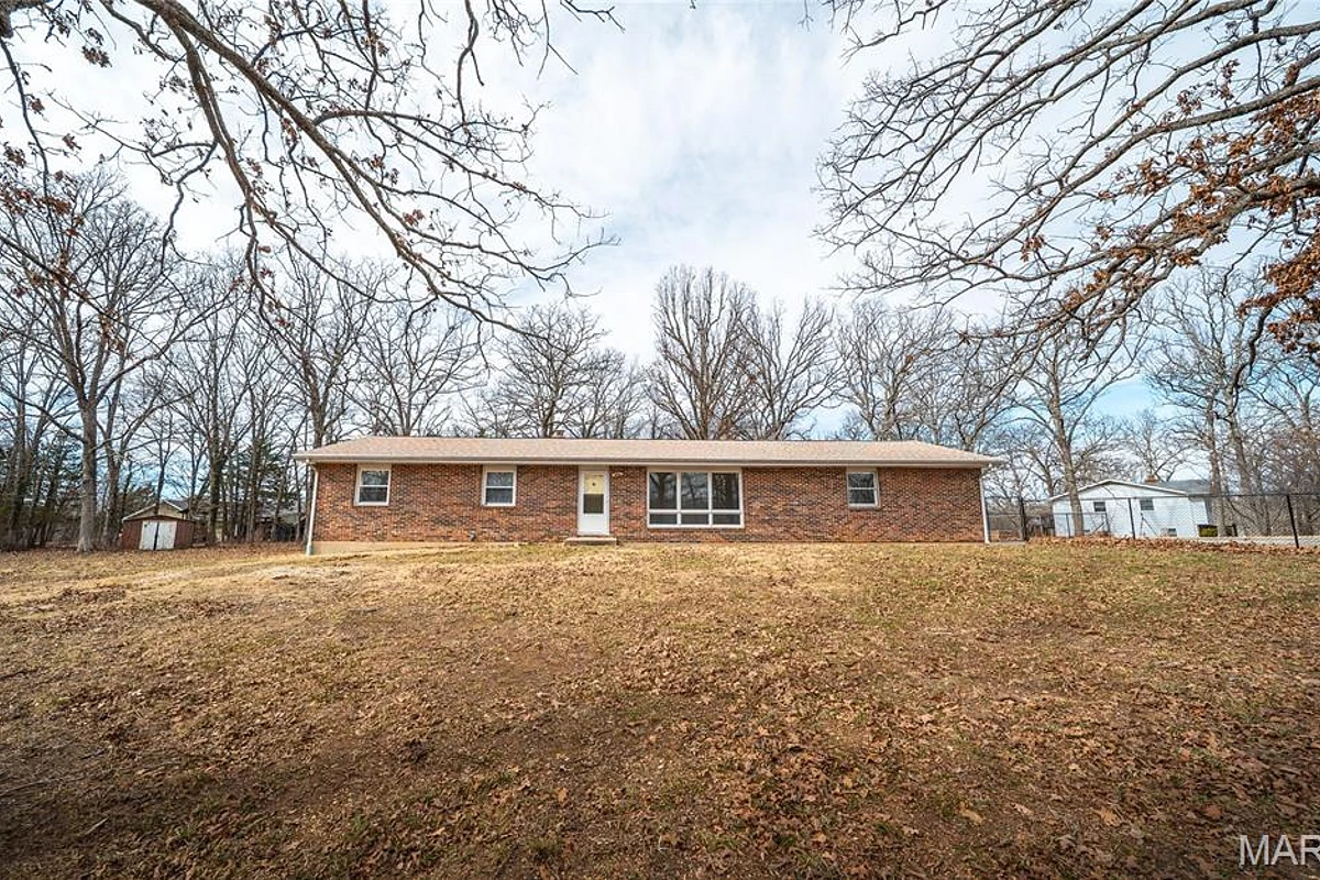 12895 County Road 5070 Rolla Missouri 3 bedroom 2 bathroom home for sale listed at $199,900