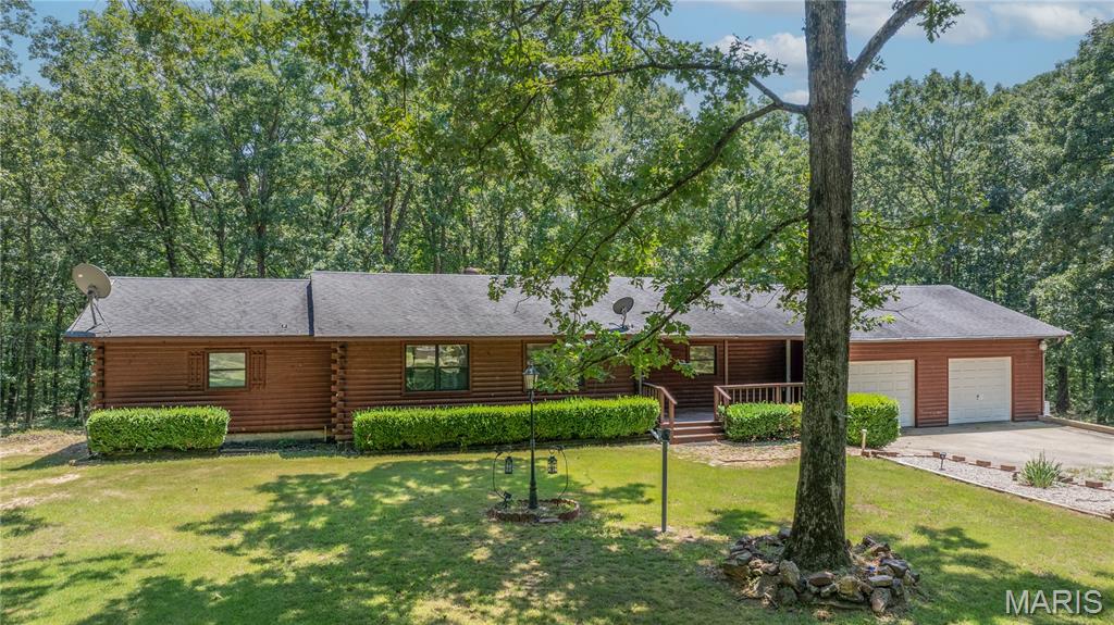 211 Whispering Hills Lane Wappapello Missouri 4 bedroom 3 bathroom home for sale listed at $380,000