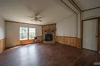 Living room — 16500 Buttercup Road Crocker Missouri real estate