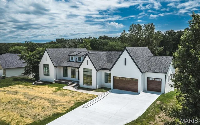 Front exterior — 604 Winchester Drive Rolla Missouri real estate
