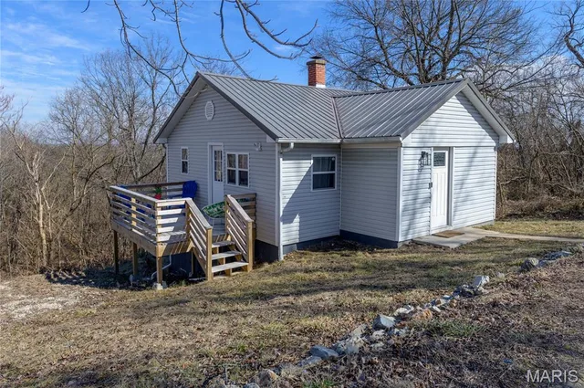 Primary bedroom — 103 Bell Creek Road Crocker Missouri real estate