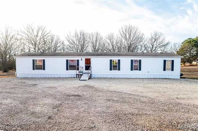 Kitchen — 35240 28 Highway W Belle Missouri real estate