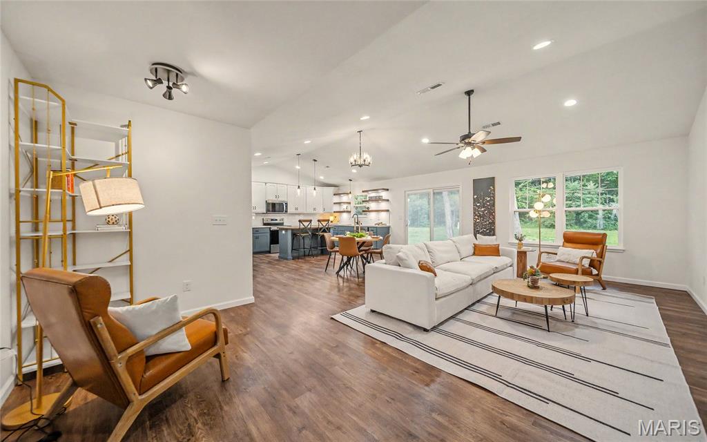Kitchen — 622 Scottsvale Drive Rolla Missouri real estate