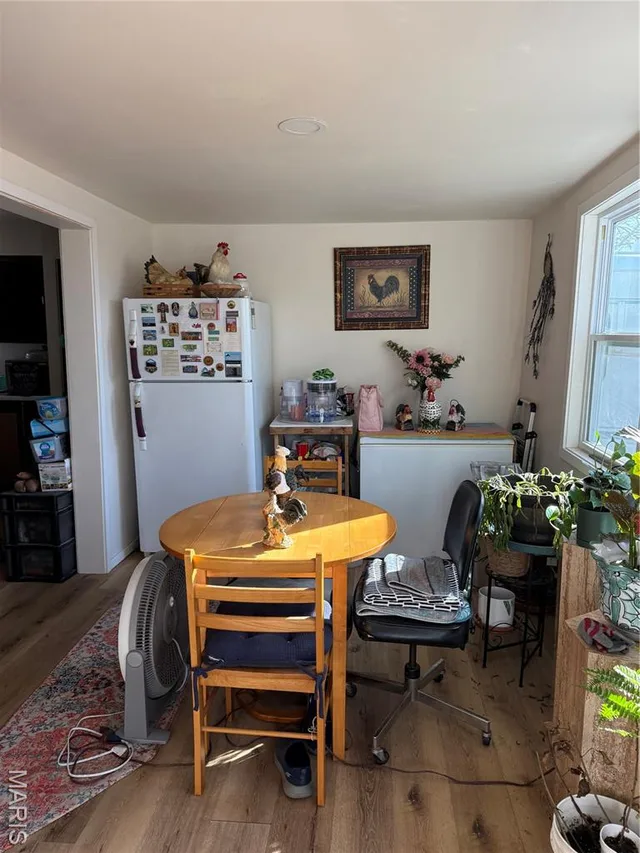 Living room — 20262 Highway 8 St James Missouri real estate