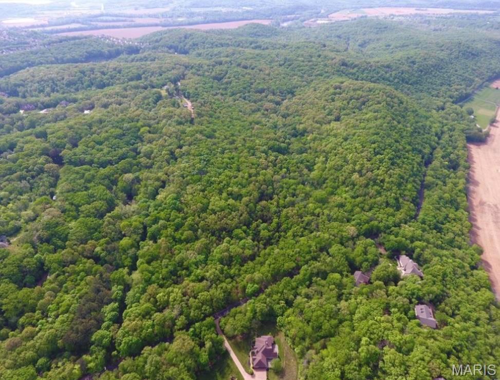 910 Wengler Road Eureka Missouri home for sale listed at $965,000